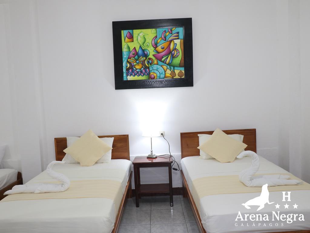 Hostal Arena Negra Puerto Ayora  Dış mekan fotoğraf