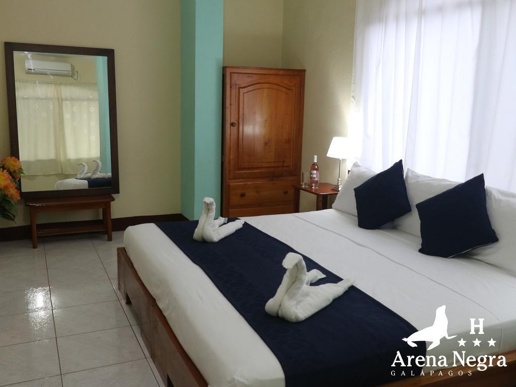 Hostal Arena Negra Puerto Ayora  Dış mekan fotoğraf