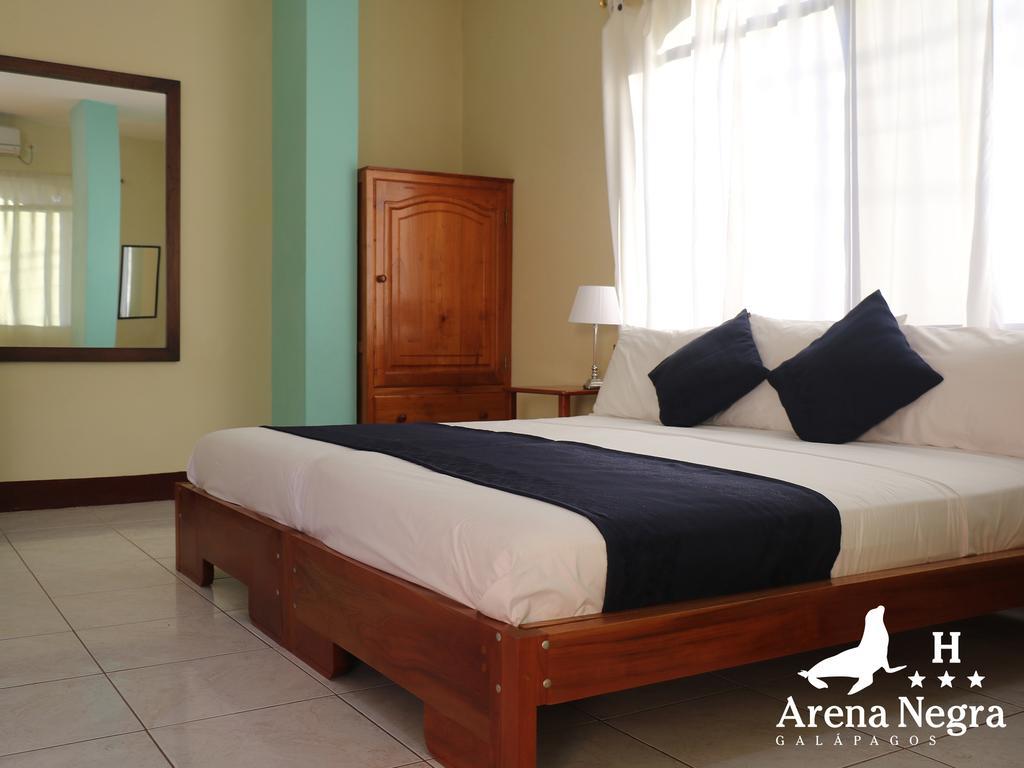 Hostal Arena Negra Puerto Ayora  Dış mekan fotoğraf