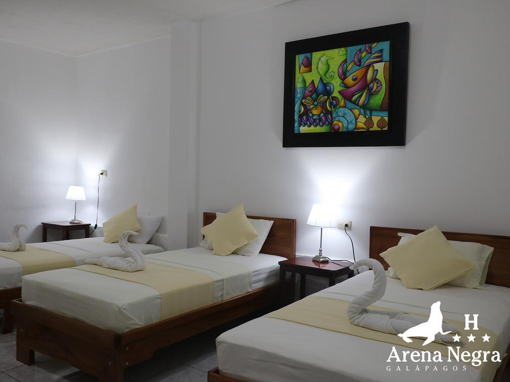 Hostal Arena Negra Puerto Ayora  Dış mekan fotoğraf