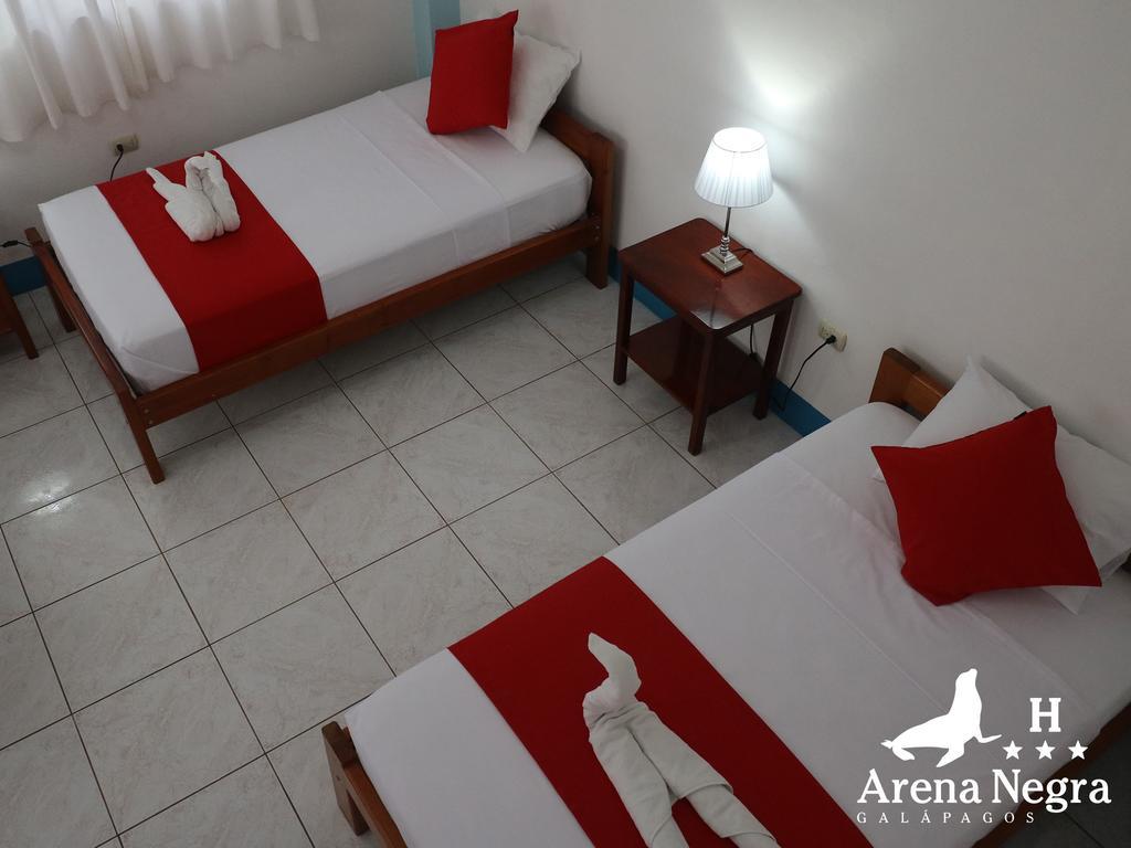 Hostal Arena Negra Puerto Ayora  Dış mekan fotoğraf