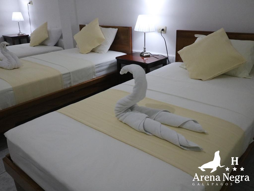 Hostal Arena Negra Puerto Ayora  Dış mekan fotoğraf