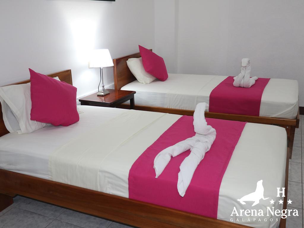 Hostal Arena Negra Puerto Ayora  Dış mekan fotoğraf