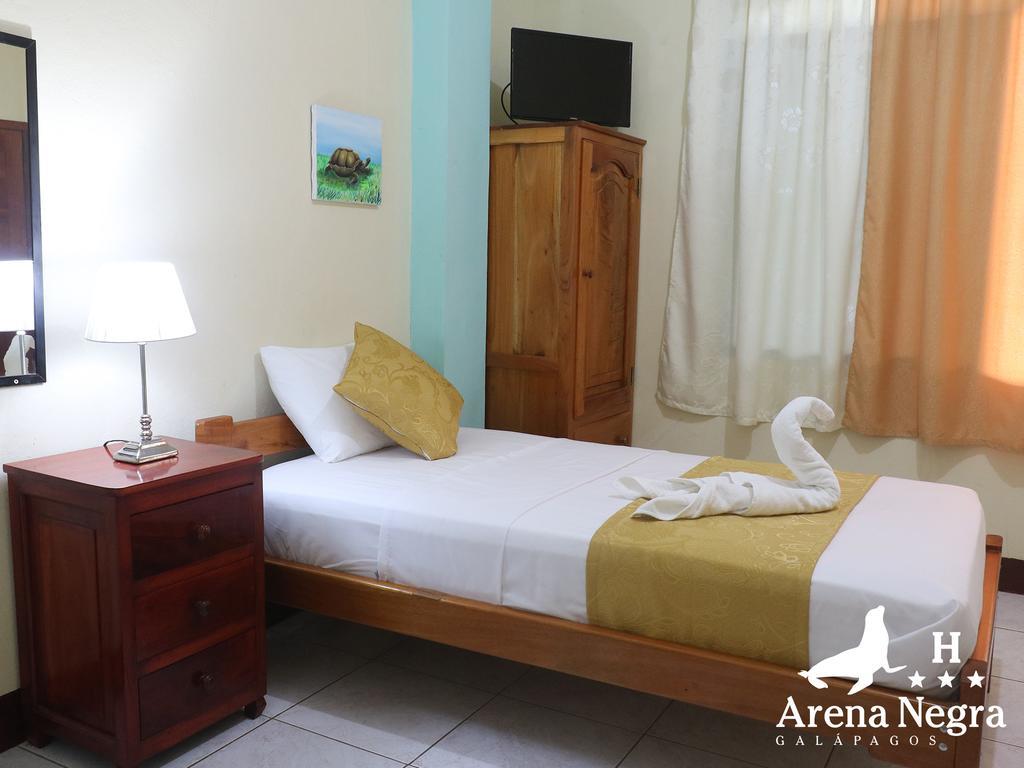 Hostal Arena Negra Puerto Ayora  Dış mekan fotoğraf