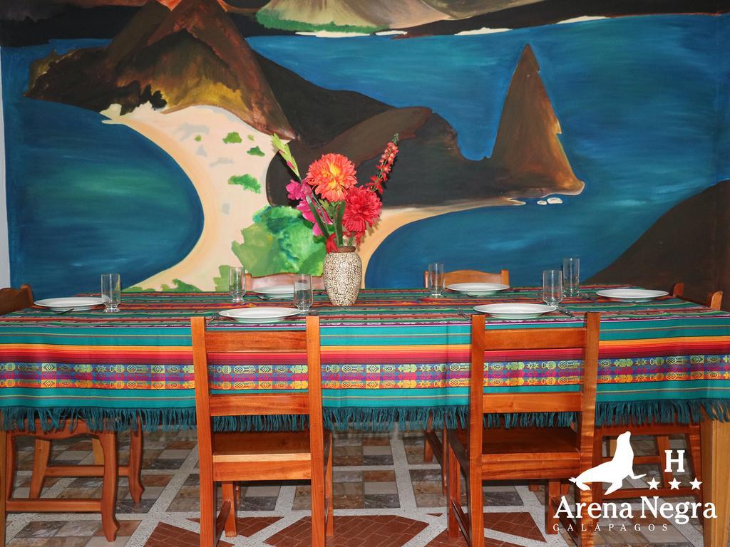 Hostal Arena Negra Puerto Ayora  Dış mekan fotoğraf