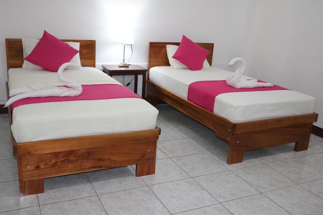 Hostal Arena Negra Puerto Ayora  Dış mekan fotoğraf