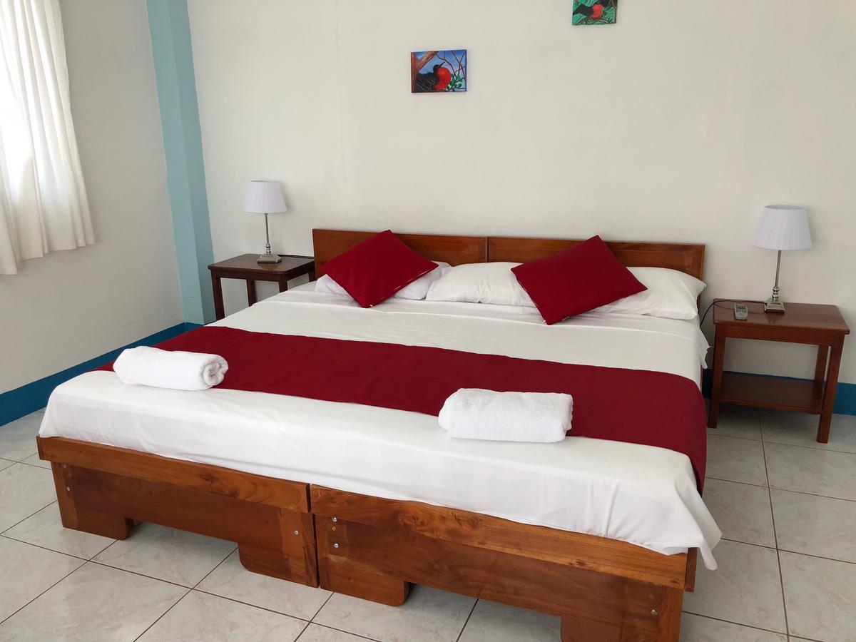 Hostal Arena Negra Puerto Ayora  Dış mekan fotoğraf
