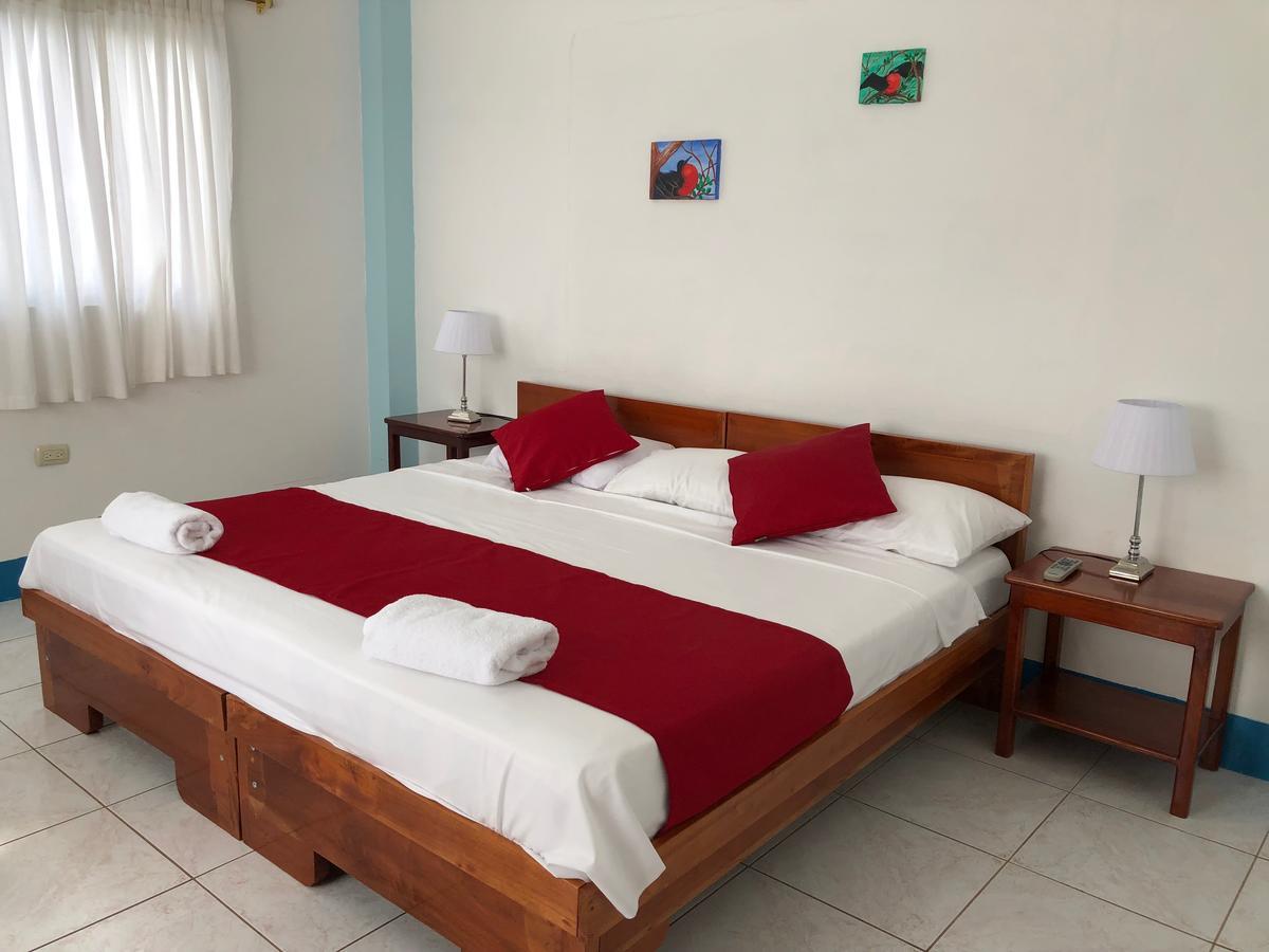 Hostal Arena Negra Puerto Ayora  Dış mekan fotoğraf