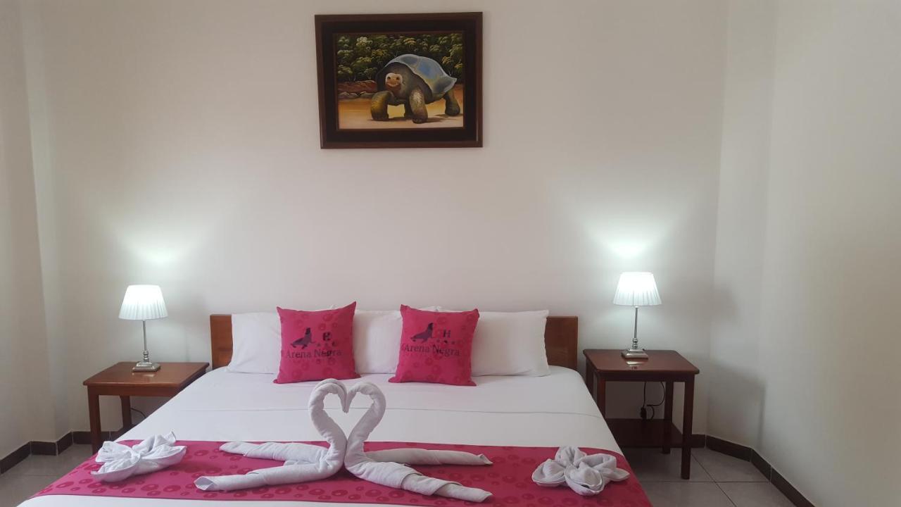 Hostal Arena Negra Puerto Ayora  Dış mekan fotoğraf