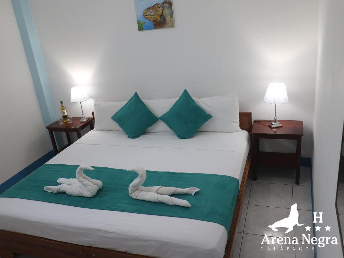 Hostal Arena Negra Puerto Ayora  Dış mekan fotoğraf